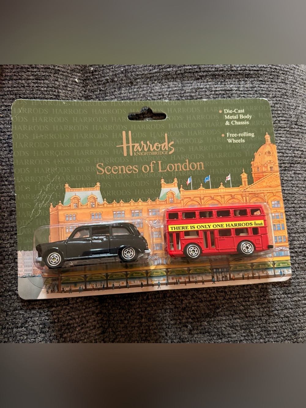 Vintage Harrods Knightsbridge Scenes of London Die-Cast Vehicle Set bus & taxi